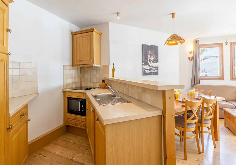 Les Jardin de la Vanoise-Pralognan-Typical 2 bedroom alcove 8 (3).webp