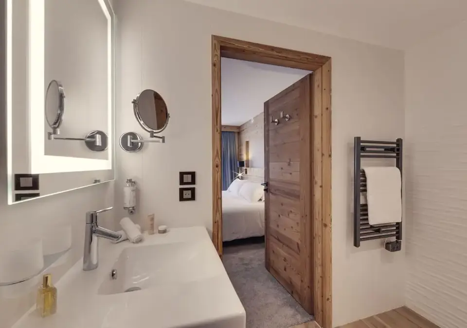 Avancher Hotel-Val d'Isere-Junior suite (5).webp