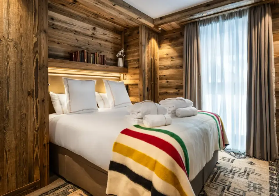 Silverstone_Chalet 6 (P.Gal) (1).webp