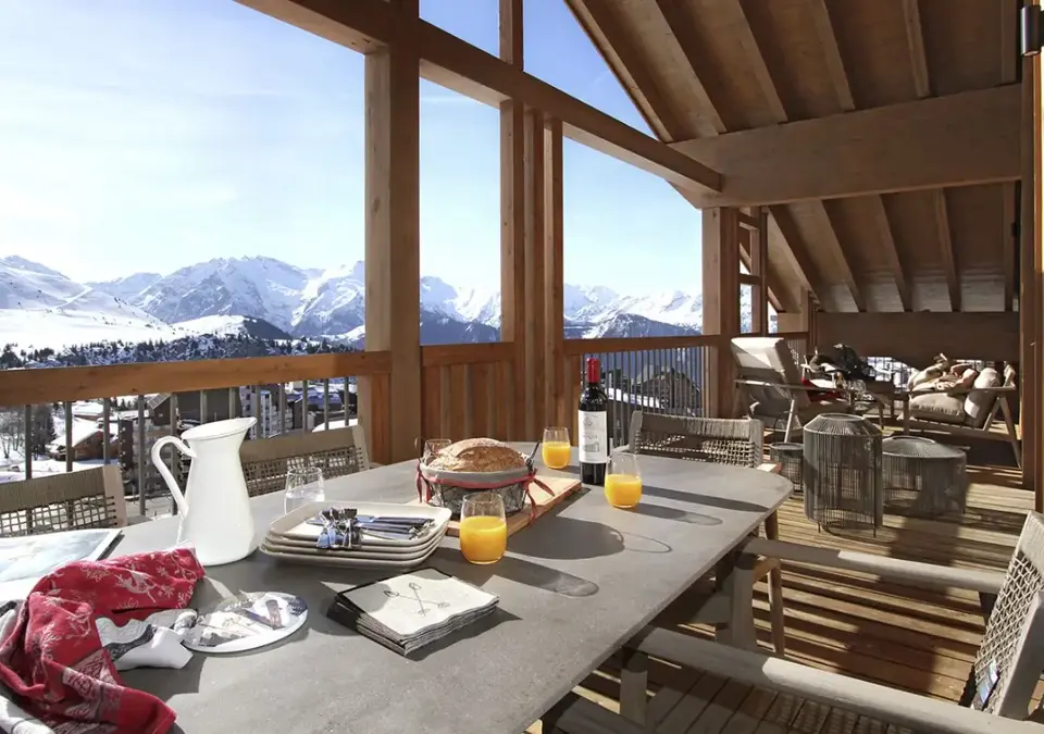 Phoenix-Alpe d'Huez-Typical A building apartments (20).webp