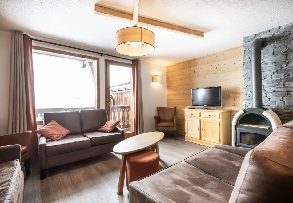Val Chaviere, Val Thorens (self catered apartments) - Typical 12/14 person apartment style