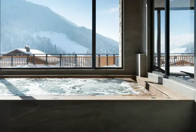 Chalets de Joy-Le Grand Bornand-Hot tub (1).webp