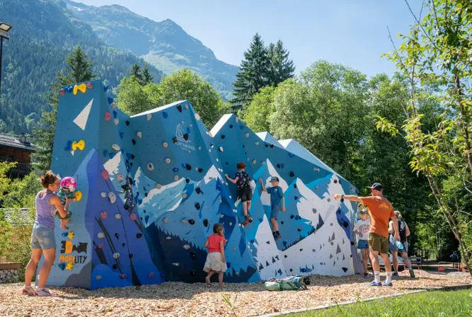 Les Contamines-Climbing wall.webp