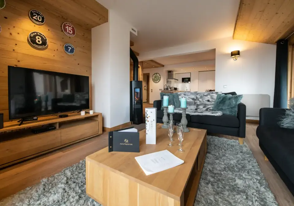 B08-Whister Lodge-Courchevel (2).webp