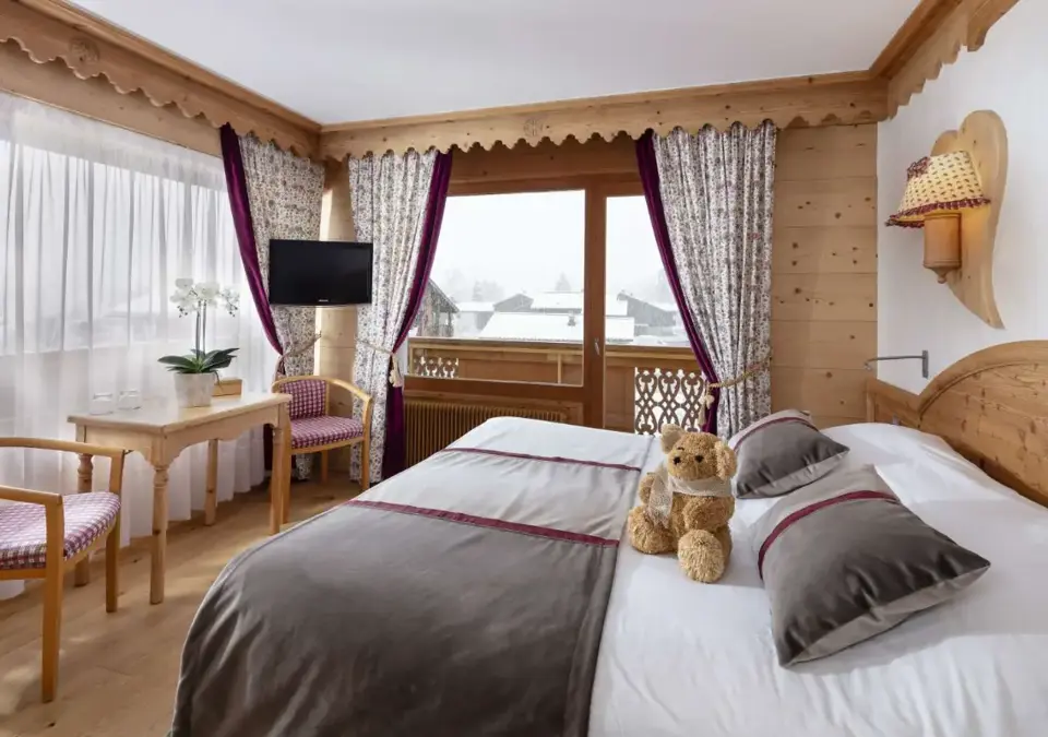 Neige et Roc-Samoens-Hotel room (1).webp