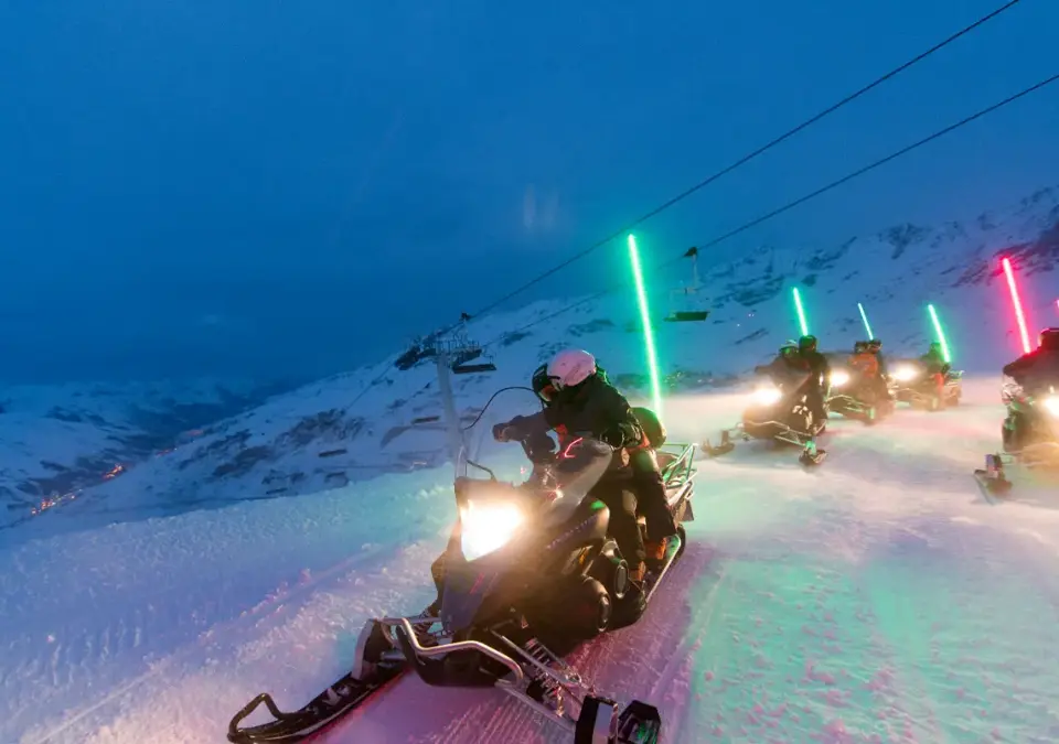 Val Thorens snow mobiling (T.Loubere).webp