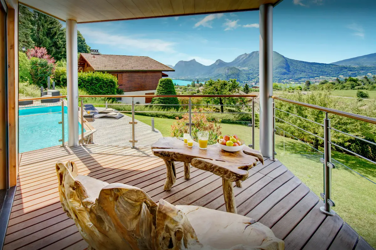 Villa Flying Dragon, Lake Annecy (self catered chalet) - Outdoor pool and terrace