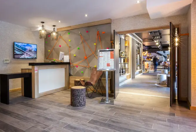 Basecamp Lodge-Bourg St Maurice-Reception (ManuReyboz).webp