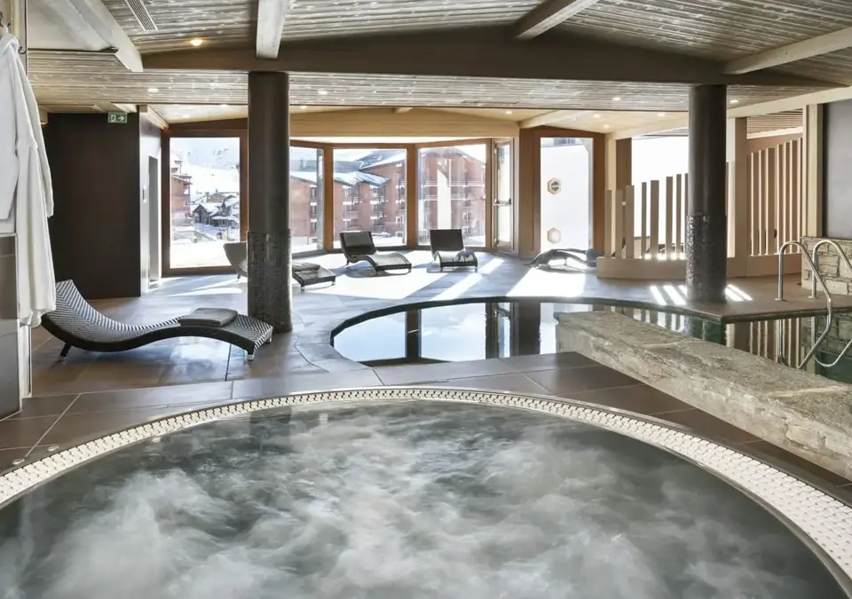 l'Oxalys-Val Thorens-Hot tub (©S.Bergoend) (2).webp