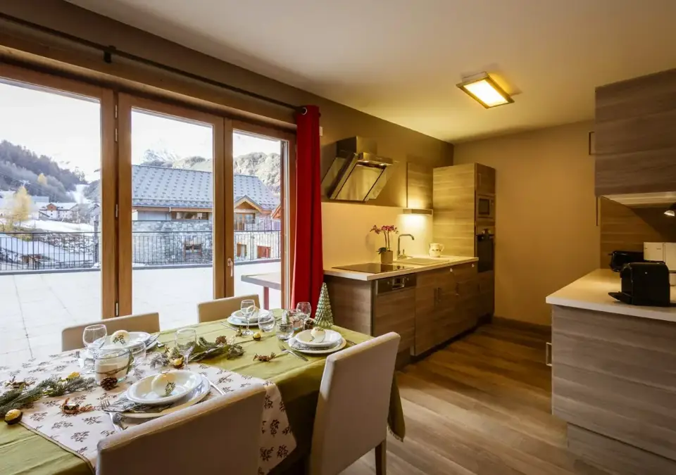 Adrien-Valloire-Apt 6 (6).webp