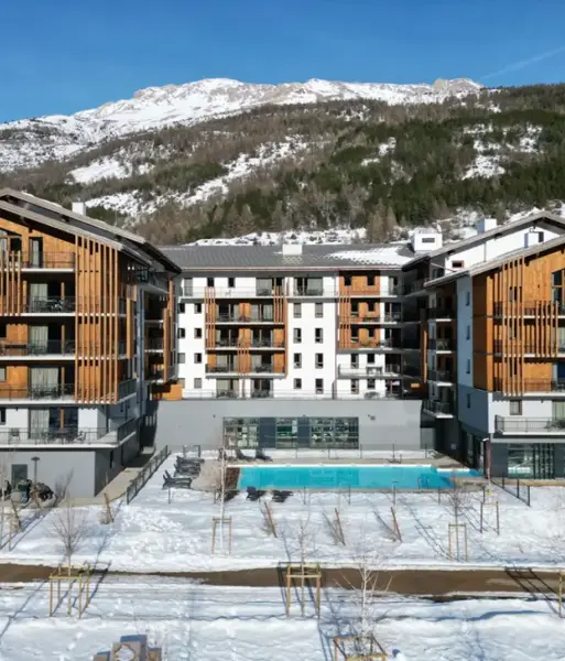 Le Serra Neva, Serre Chevalier (self catered apartments) - Outdoor heated pool