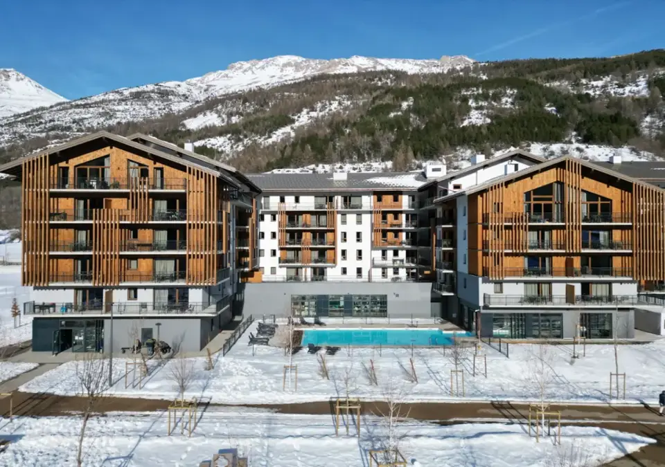 Serra Neva-Serre Chevalier-Outdoor pool (1).webp
