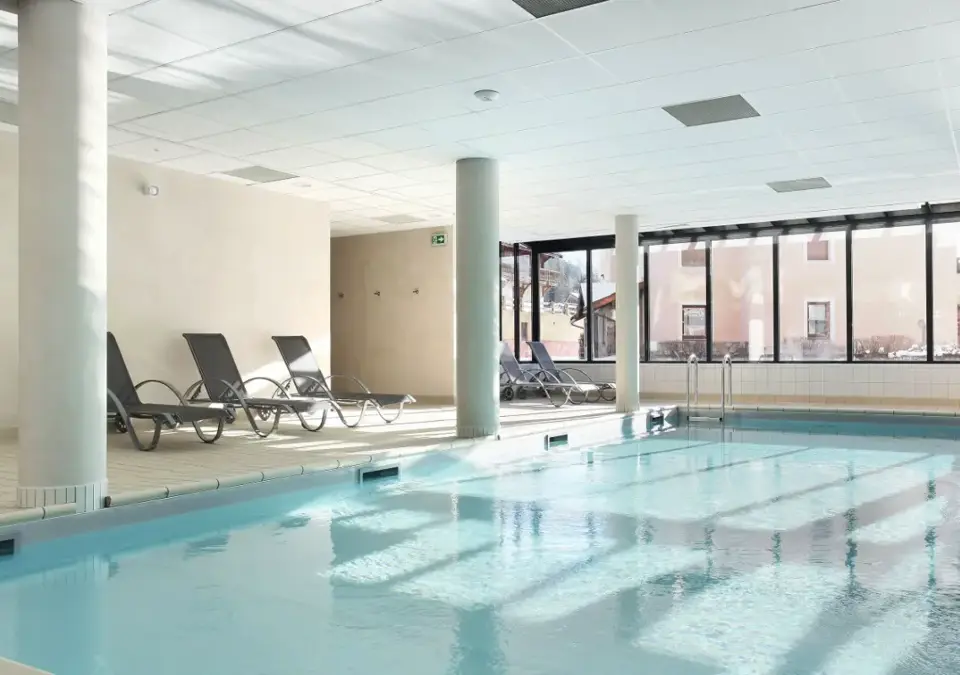 Aquisana-Serre Chevalier-Indoor pool (2).webp