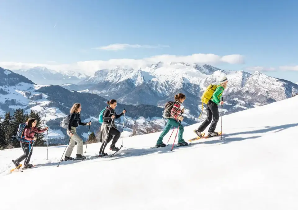 Manigod snowshoeing (1).webp