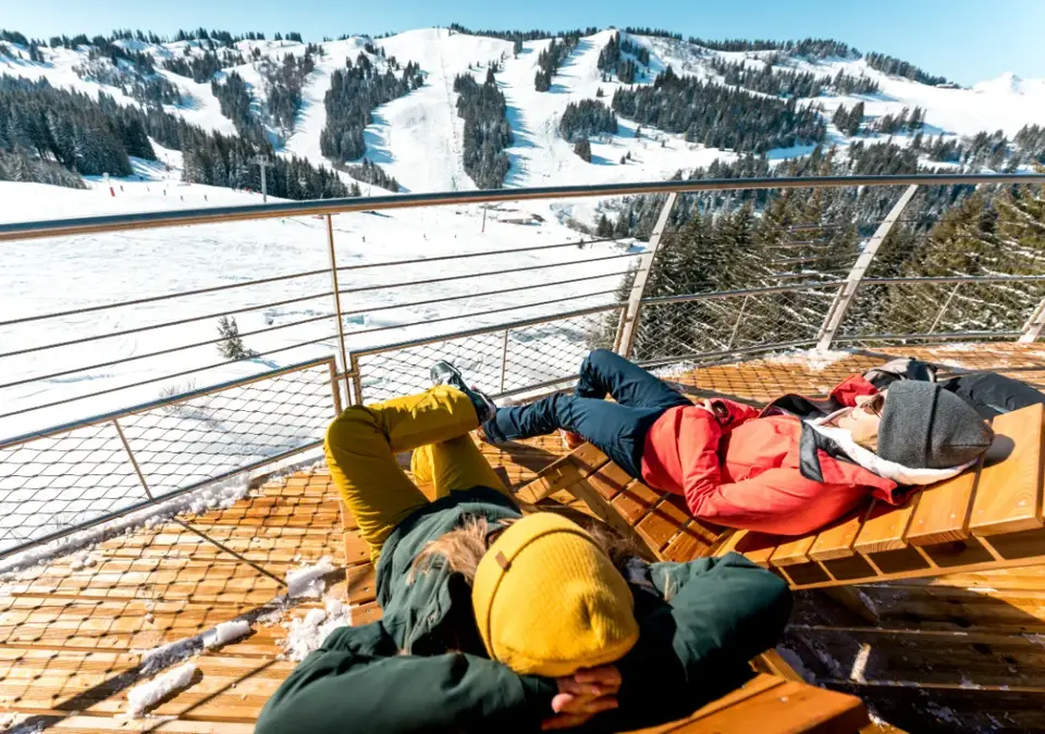 Les Gets Belvedere des Nauchets picnic platform (©Manon_Guenot).webp