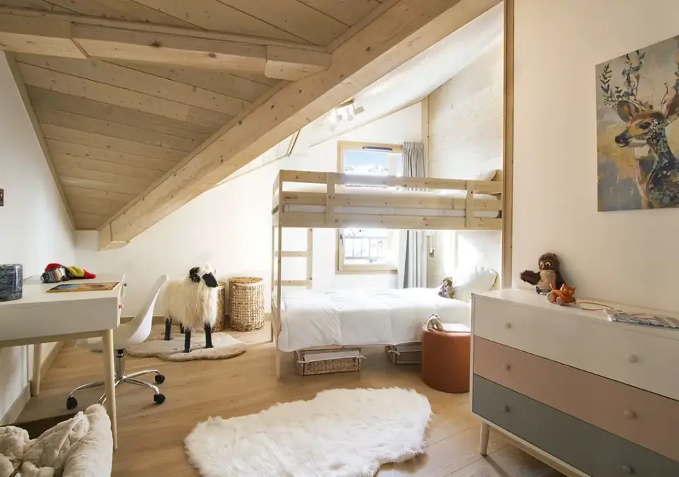 Phoenix-Alpe d'Huez-Typical A building apartments (3).webp