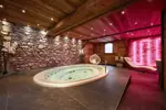Neige et Roc-Samoens-Hot tub (2).webp