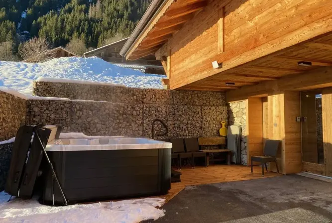Le Bon Vieux Temps-Chatel-Hot tub (1).webp