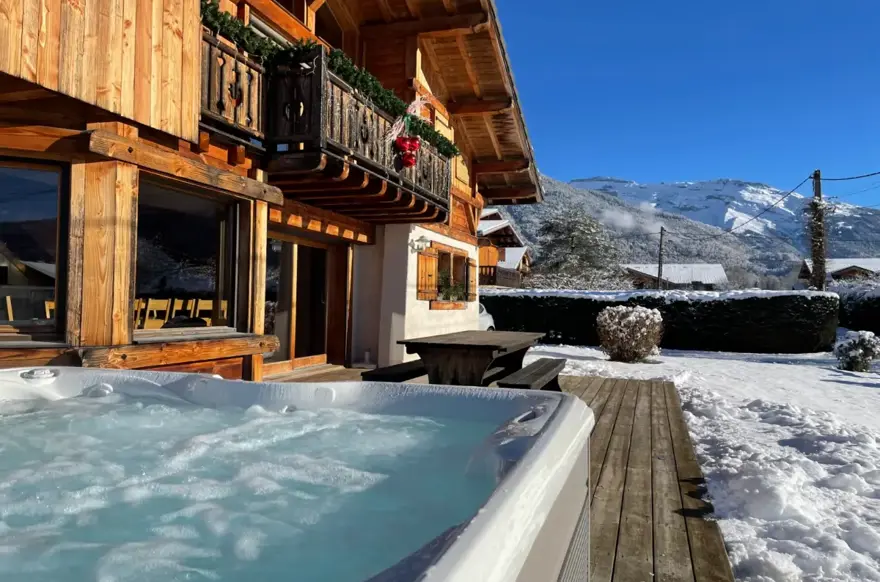 Chalet Arnica-Samoens-Hot tub.webp