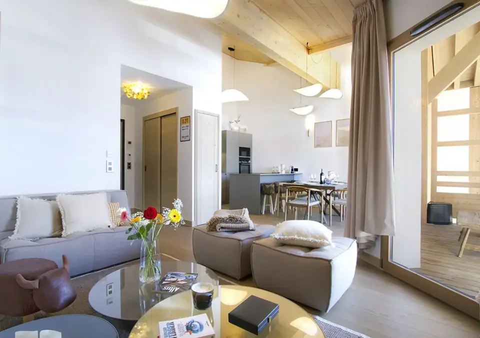 Phoenix-Alpe d'Huez-Typical B building apartments (12).webp