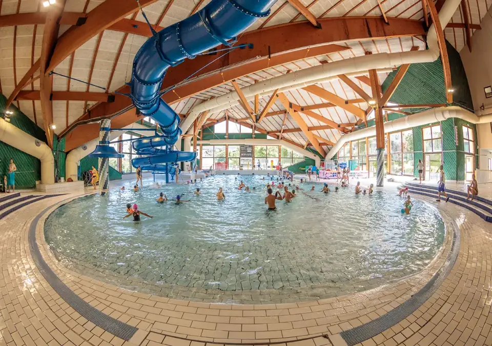 Villard de Lans indoor pool (©Raj Bundhoo).webp