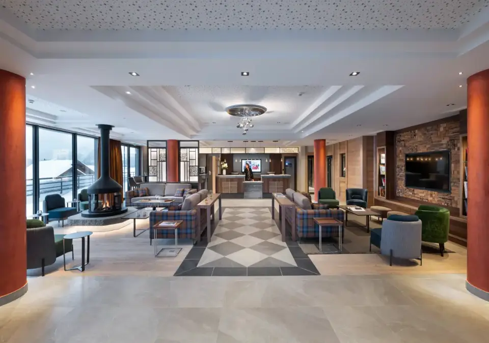 Alpen Lodge-La Rosiere-Reception lounge.webp