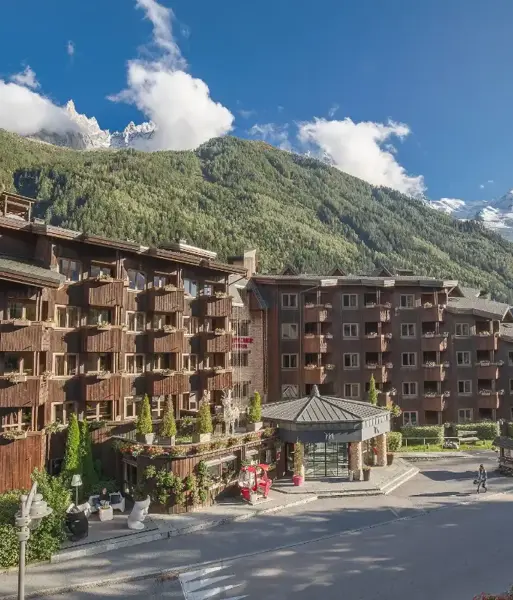 Lykke Hôtel & Spa, Chamonix (hotel) - Exterior shot in summer