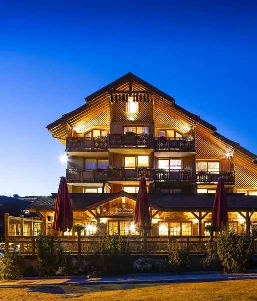 Côte Brune Hôtel & Spa, Les Deux Alpes - Exterior shot in summer