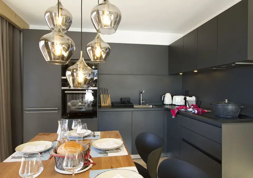 Phoenix-Alpe d'Huez-Typical B building apartments (9).webp