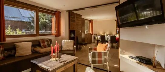 Number 5, 6 (c.120m2) **** (ex Plane 1, 2) each sleeps 12 (split level):