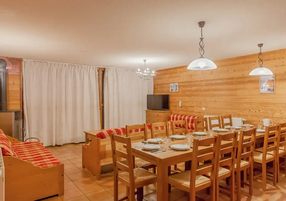 Les Balcons de la Rosiere-Typical 10-12 (2).webp