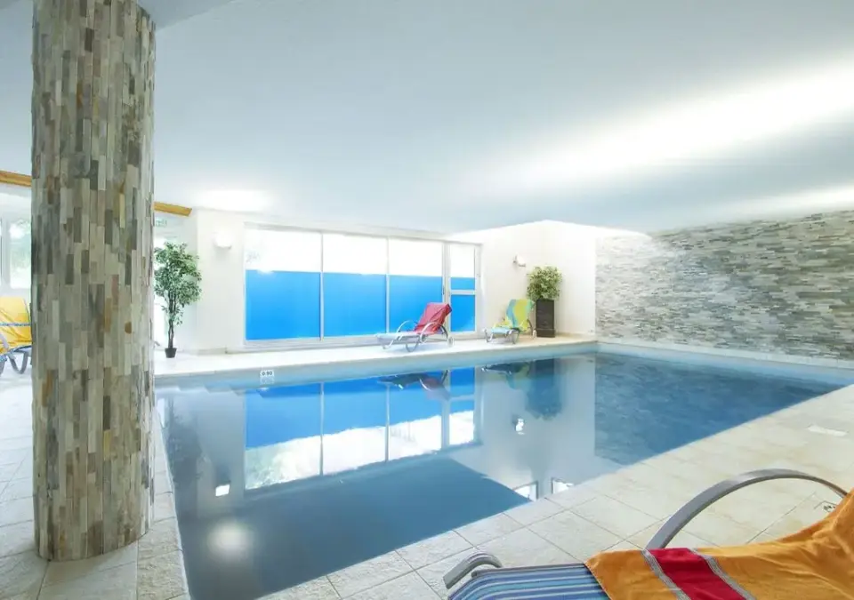 Le Village-Notre Dame de Bellecombe-Indoor pool.webp