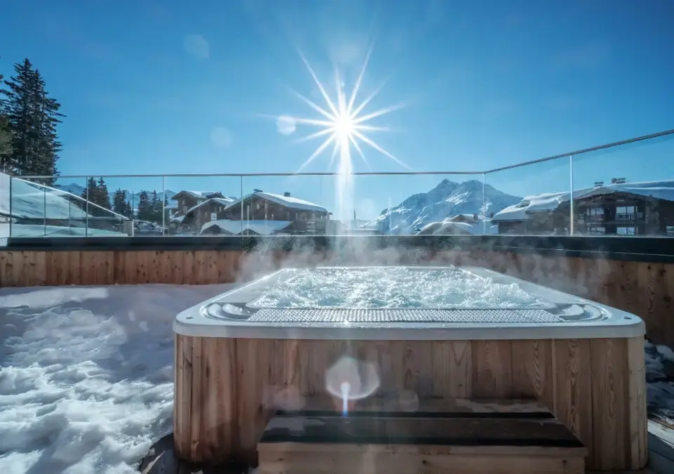 Sky-La Rosiere-Outdoor hot tub (1).webp