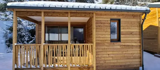 3 bedroom lodge sleeping 6 (c.35m2):