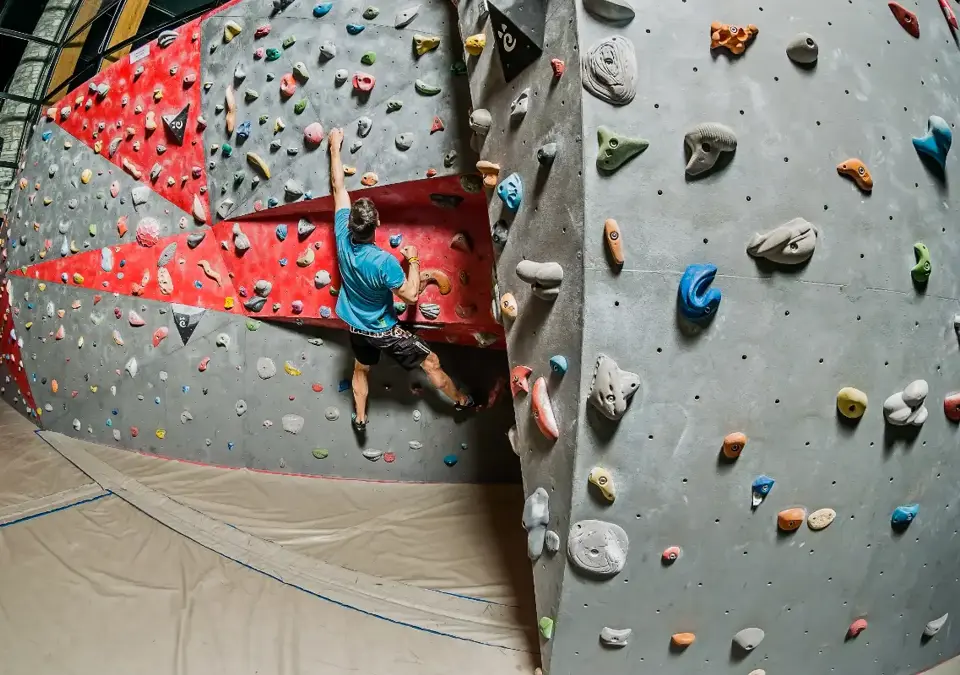 Val d'Isere indoor climbing.webp
