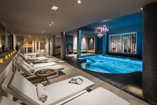 Skadi-Val d'Isere-Indoor pool (1).webp
