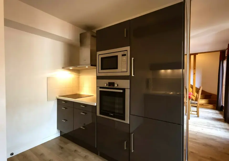 Adrien-Valloire-Apt 4 (9).webp