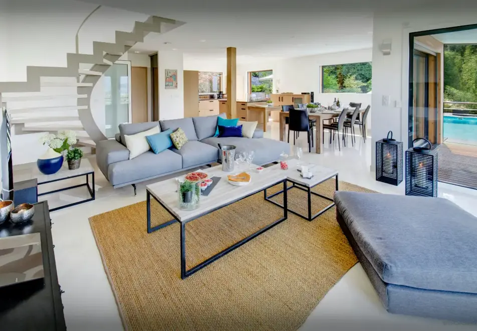 Villa Flying Dragon, Lake Annecy (self catered chalet) - Living/dining area