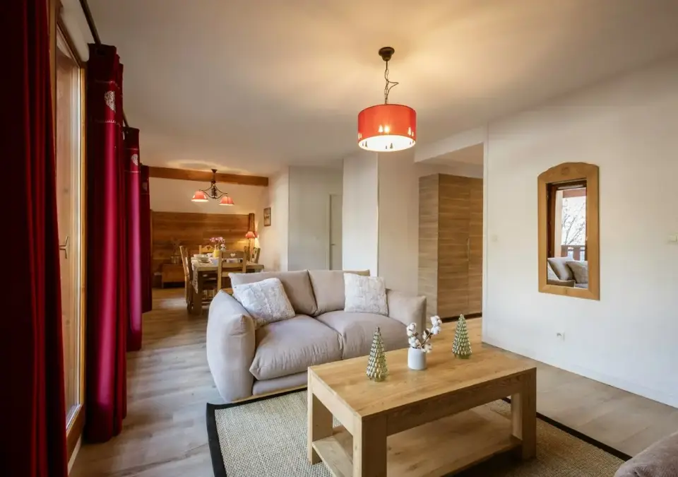 Adrien-Valloire-Apt 5 (3).webp