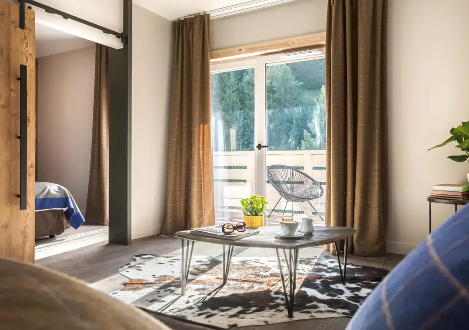 Ecrin Blanc Hotel - Courchevel - Superior grande suite (3).webp