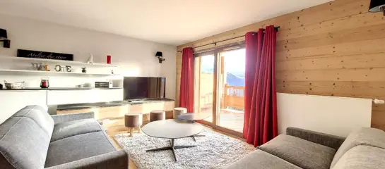 Apartment 6 – 3 bedroom mezzanine apartment sleeping 9 (c.100m2): 