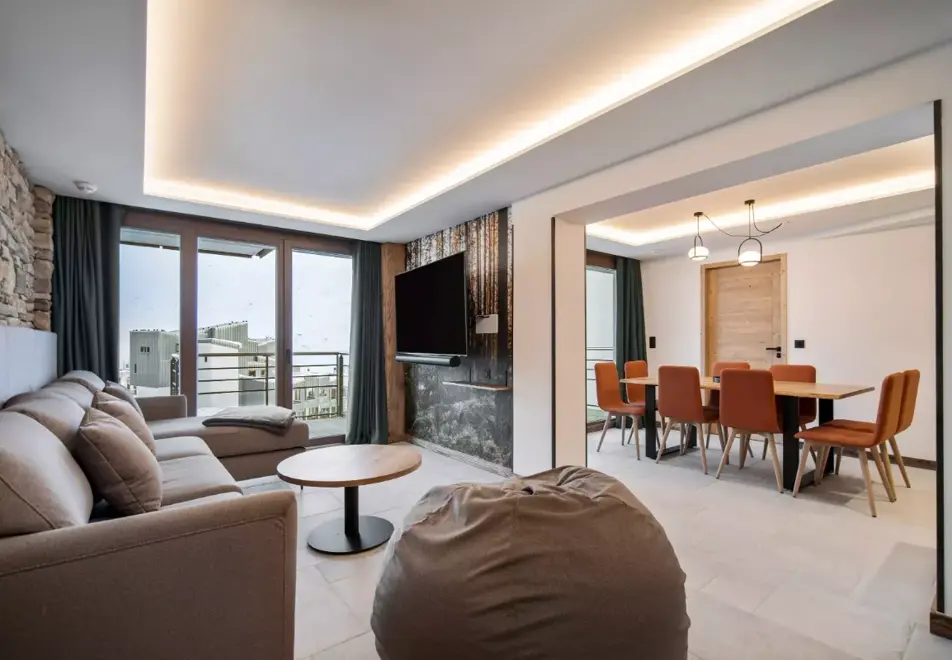 Le Quartz, Tignes Val Claret (self catered apartments) - Typical style of 502