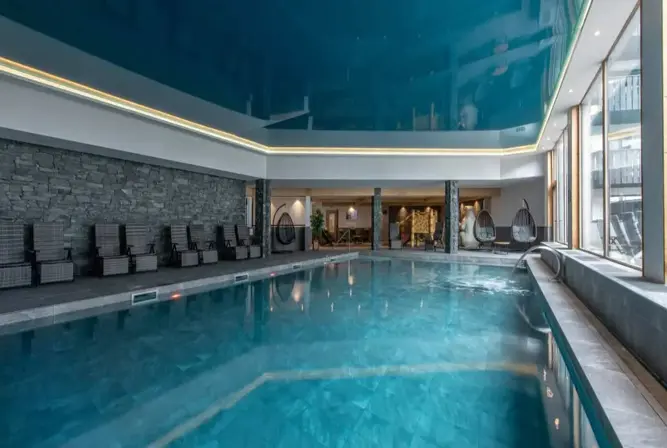 Alpaga-La Toussuire (©foudimages)-Indoor pool (1).webp
