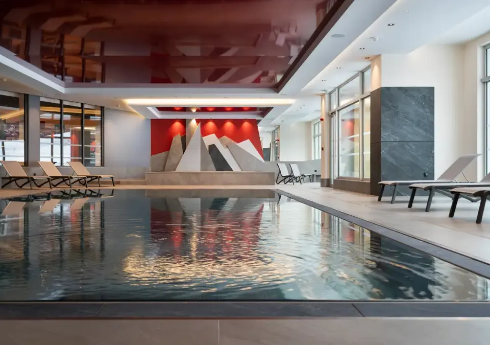 Alhena-Flaine-Indoor pool (©Studio-Bergoend) (2).webp