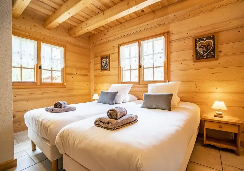 Chalet Le Refuge-Chatel-Bedroom (1).webp