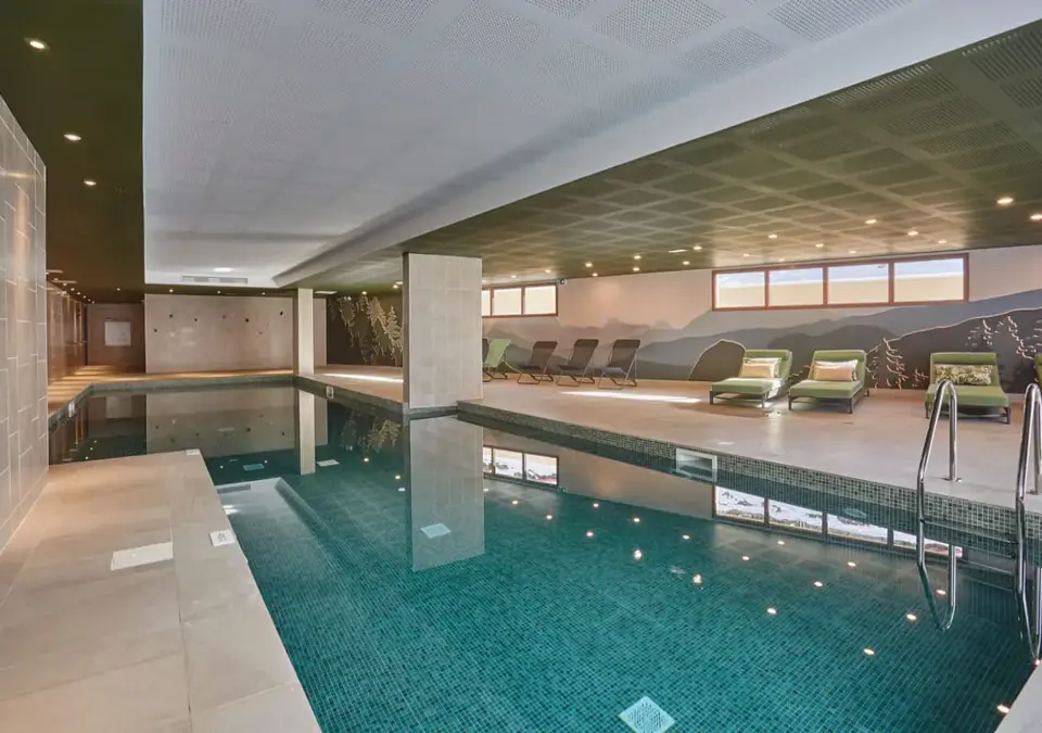 Le Mont d'Auron-Auron-Indoor pool.webp