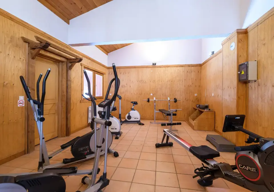 Les Balcons de Val Cenis en Haut-Fitness room.webp