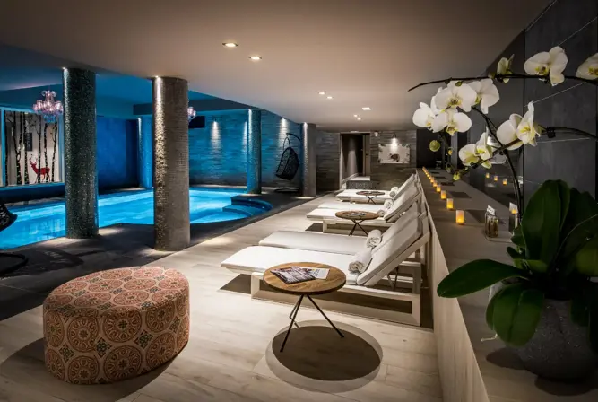 Skadi-Val d'Isere-Indoor pool (3).webp