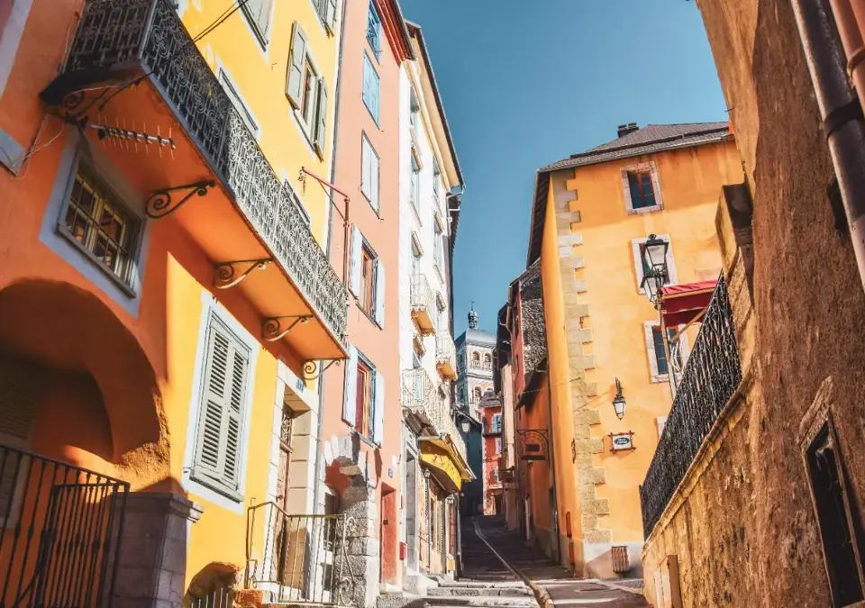 Briancon town centre (©laurapeythieu) (1).webp