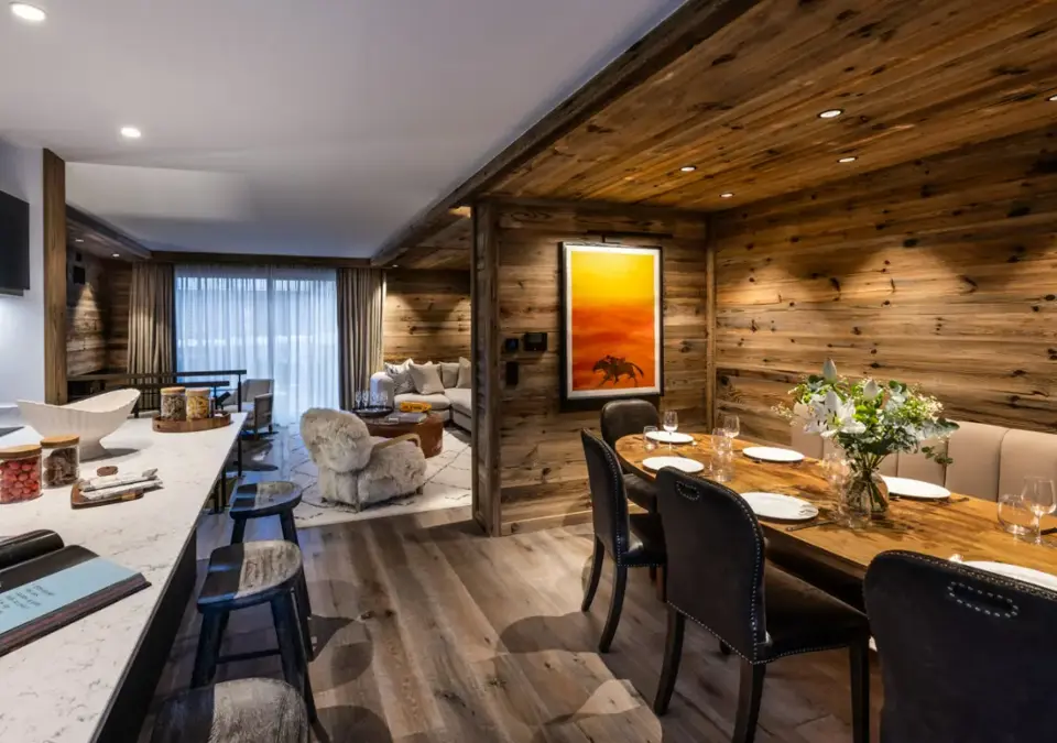 Silverstone_Chalet 6 (P.Gal) (7).webp
